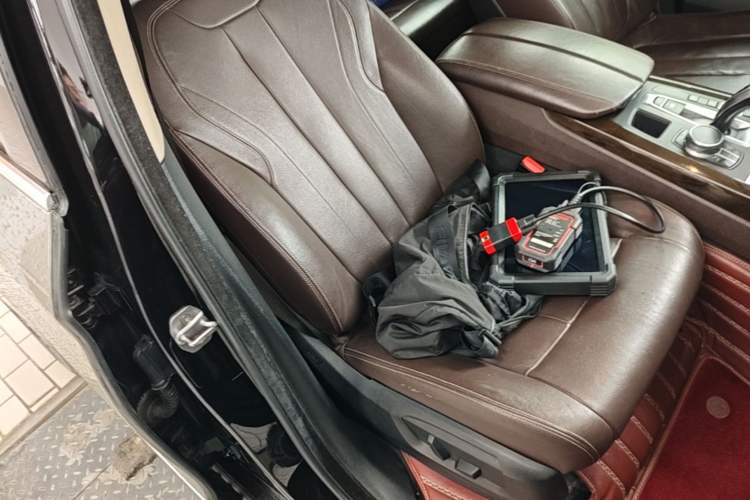 Used BMW X5 2017 xDrive28i Right Front Seat