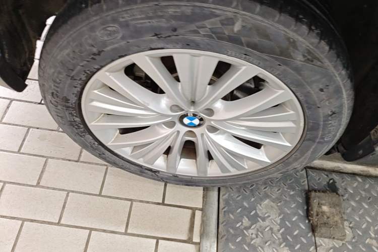 Used BMW X5 2017 xDrive28i Right Rear Wheel Hub