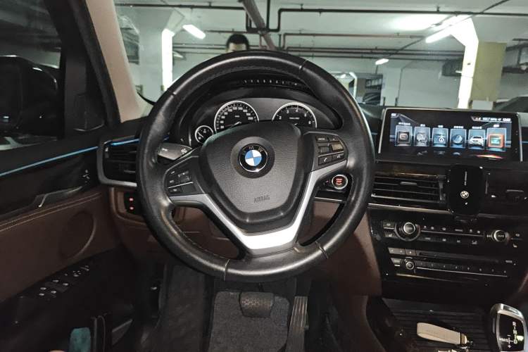 Used BMW X5 2017 xDrive28i Steering Wheel