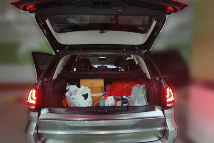Used BMW X5 2017 xDrive35i Elegant Edition Trunk