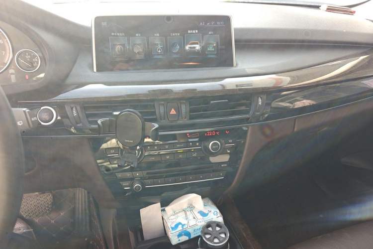 Used BMW X5 2017 xDrive28i Audio And AC Panel