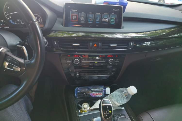 Used BMW X5 2017 xDrive35i M Sport Edition Audio And AC Panel