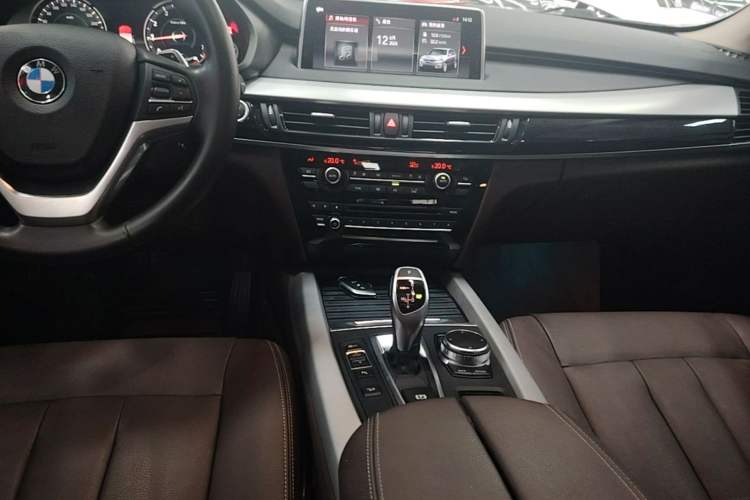 Used BMW X5 2017 xDrive35i Standard Model U.S. Specification Audio And AC Panel