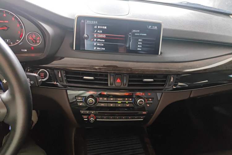 Used BMW X5 2017 xDrive28i Audio And AC Panel