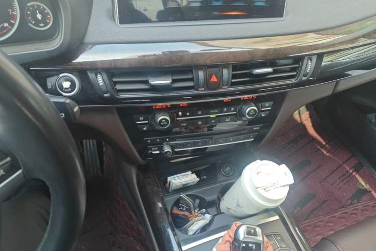 Used BMW X5 2017 xDrive28i Audio And AC Panel