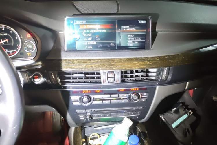 Used BMW X5  Audio And AC Panel