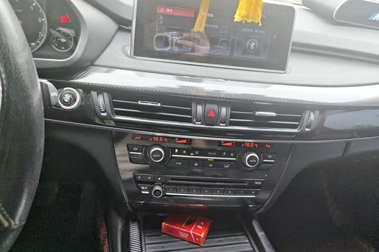 Used BMW X5  Audio And AC Panel