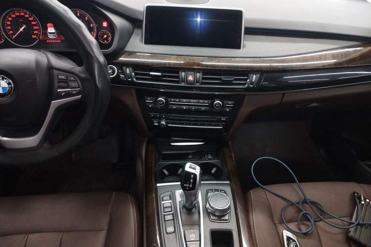 Used BMW X5 2017 xDrive28i Audio And AC Panel