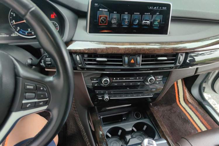 Used BMW X5 2017 xDrive28i Audio And AC Panel