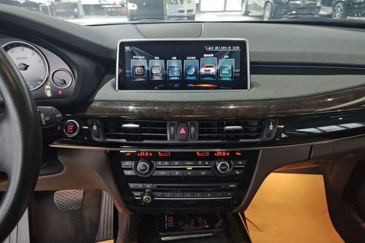 Used BMW X5 2017 xDrive35i Elegant Edition Audio And AC Panel