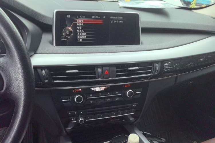 Used BMW X5 2017 xDrive35i Elegant Edition Audio And AC Panel
