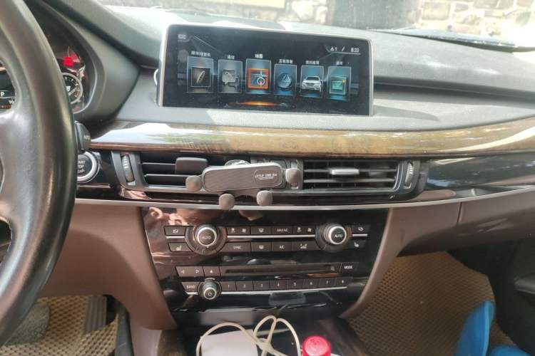 Used BMW X5 2017 xDrive28i Audio And AC Panel