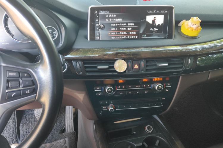 Used BMW X5 2017 xDrive35i Elegant Edition Audio And AC Panel