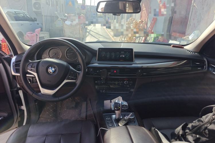 Used BMW X5 2017 xDrive28i Center Console