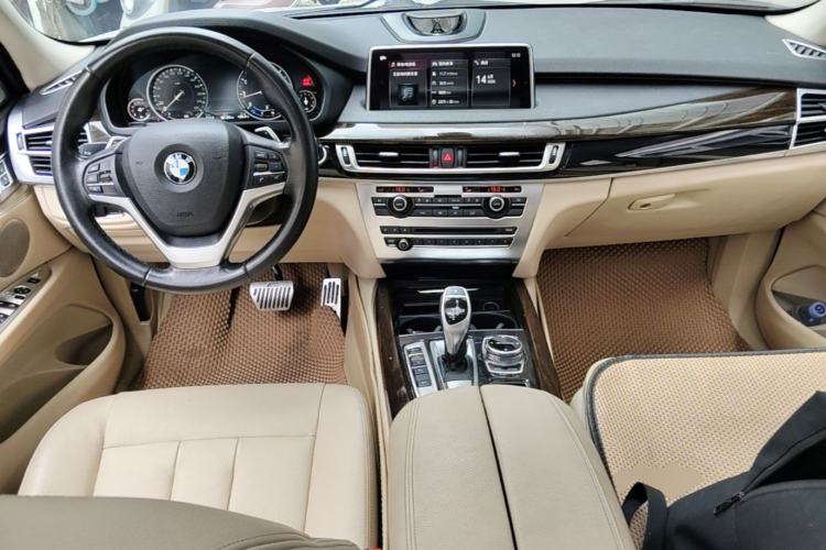 Used BMW X5  Center Console