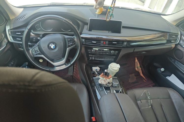 Used BMW X5 2017 xDrive28i Center Console