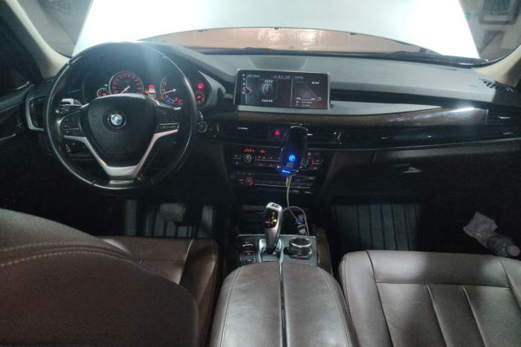 Used BMW X5 2017 xDrive35i Elegant Edition Center Console