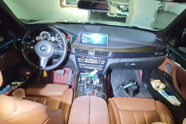 Used BMW X5  Center Console