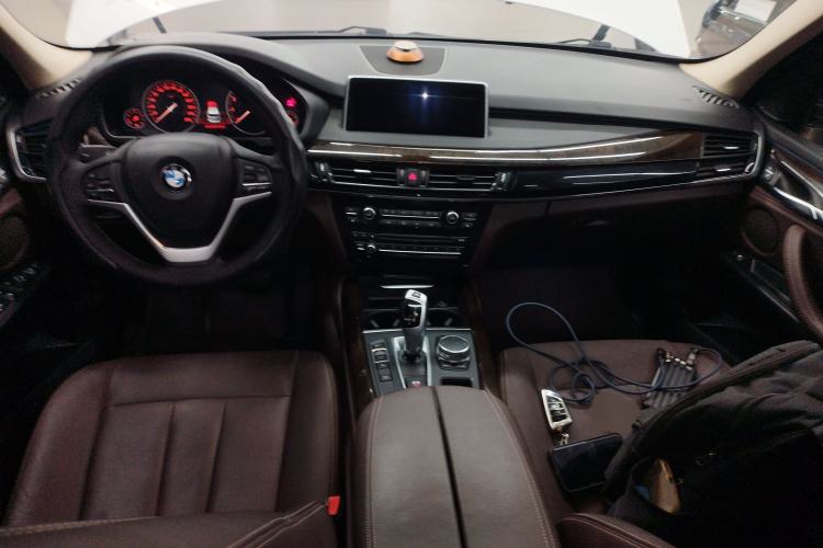 Used BMW X5 2017 xDrive28i Center Console