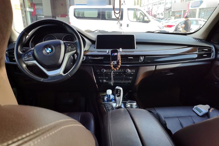 Used BMW X5 2017 xDrive35i Elegant Edition Center Console