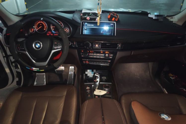 Used BMW X5 2017 xDrive35i Elegant Edition Center Console