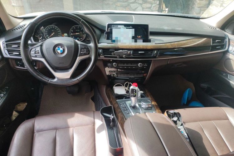 Used BMW X5 2017 xDrive28i Center Console