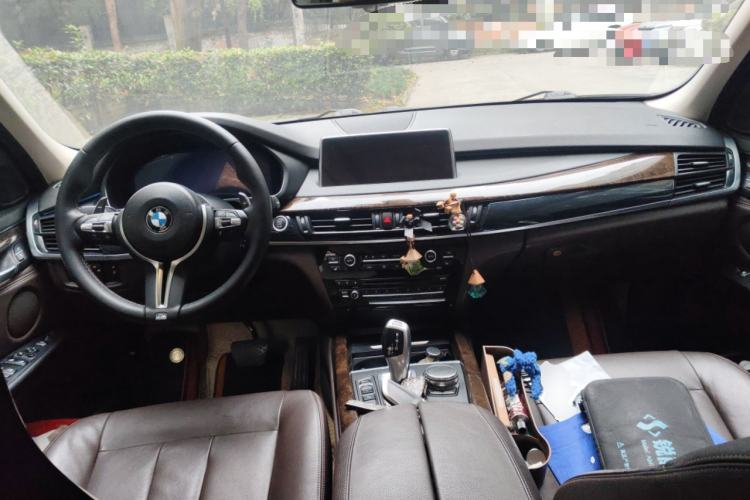 Used BMW X5 2017 xDrive28i Center Console