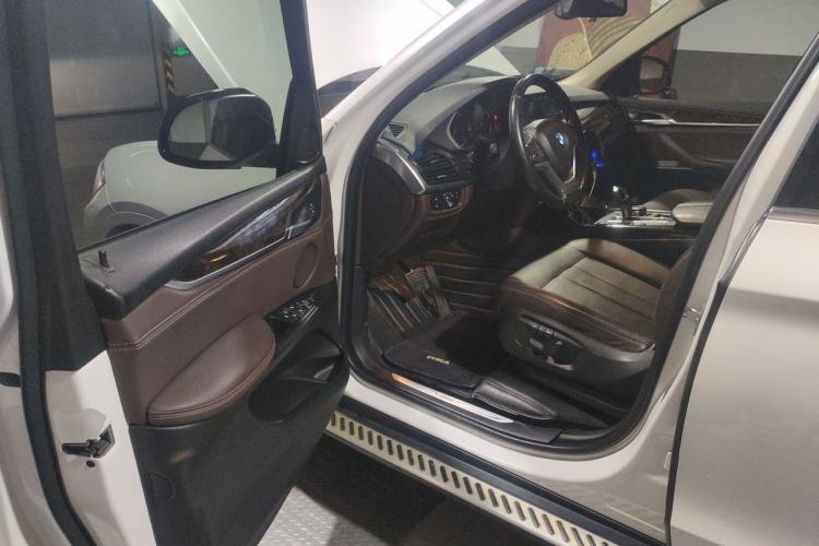 Used BMW X5 2017 xDrive35i Elegant Edition Driver Seat