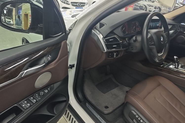 Used BMW X5 2017 xDrive28i Driver Seat