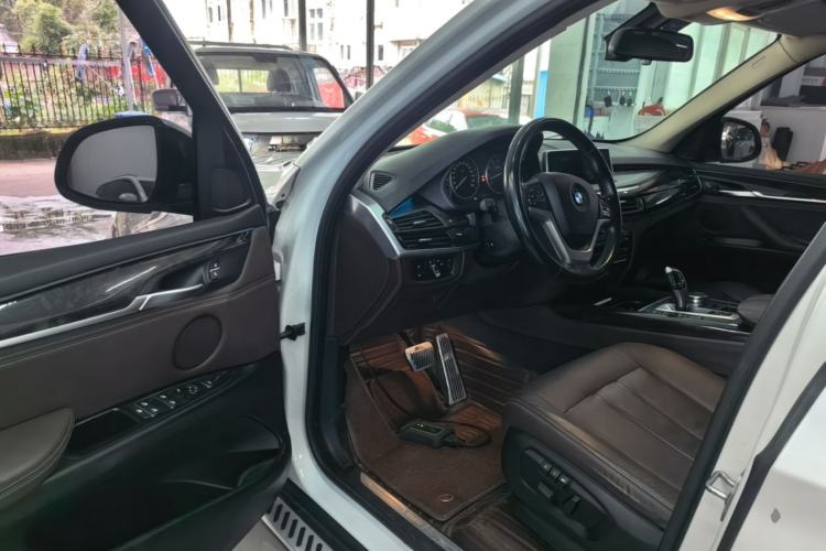 Used BMW X5 2017 xDrive35i Elegant Edition Driver Seat