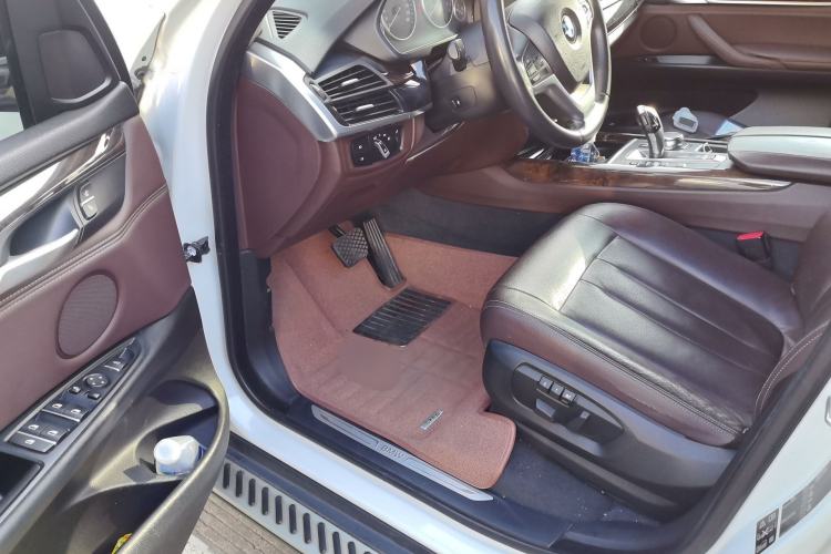 Used BMW X5 2017 xDrive35i Elegant Edition Driver Seat