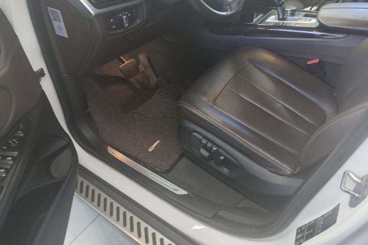 Used BMW X5 2017 xDrive28i Driver Seat