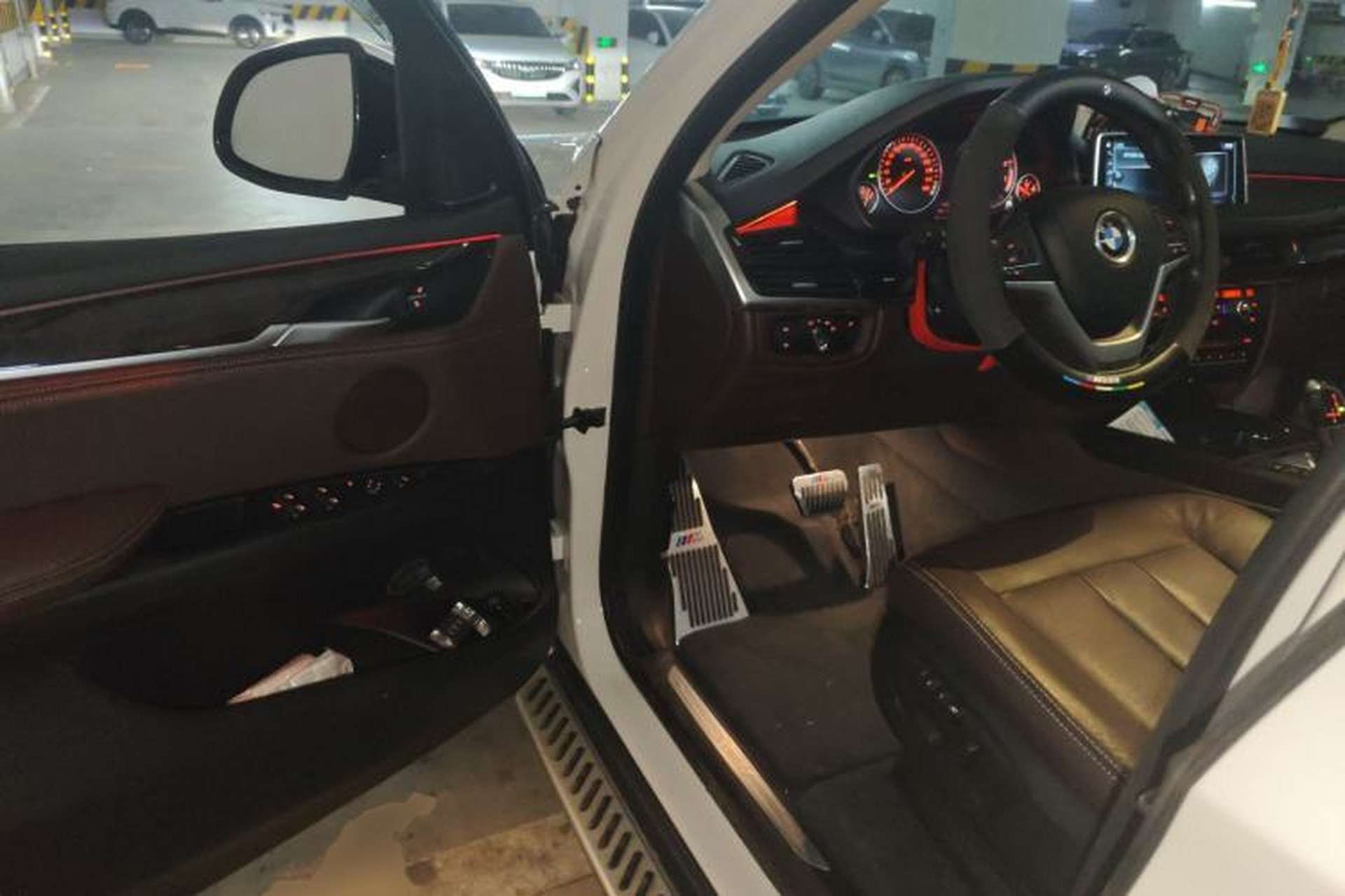 Used BMW X5 2017 xDrive35i Elegant Edition Driver Seat