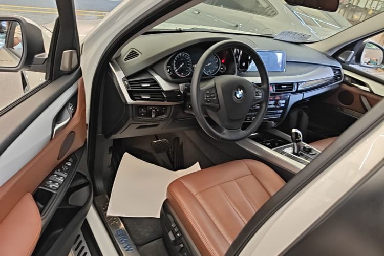Used BMW X5 2017 xDrive35i Middle East Driver Seat