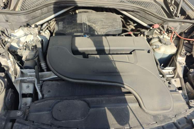 Used BMW X5 2017 xDrive28i Engine Bay