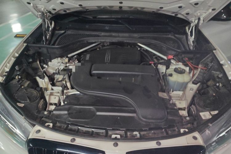 Used BMW X5 2017 xDrive28i Engine Bay