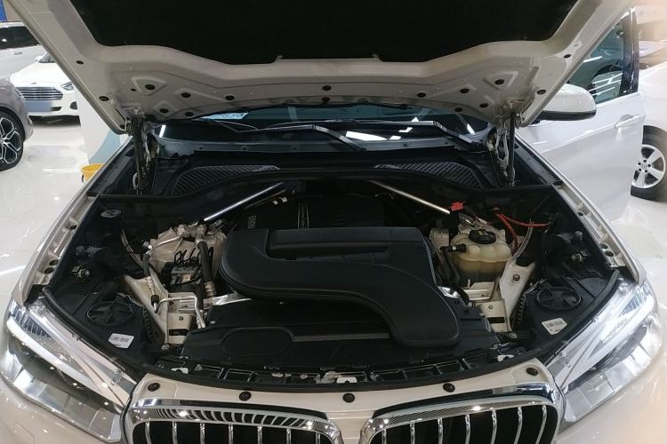 Used BMW X5 2017 xDrive28i Engine Bay