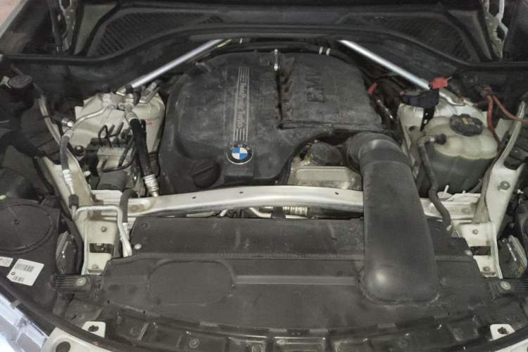 Used BMW X5 2017 xDrive35i M Sport Edition Engine Bay