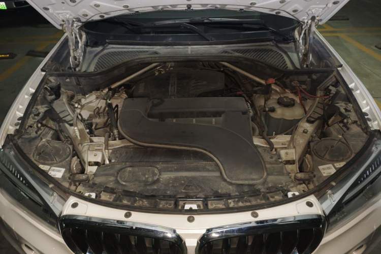 Used BMW X5 2017 xDrive28i Engine Bay