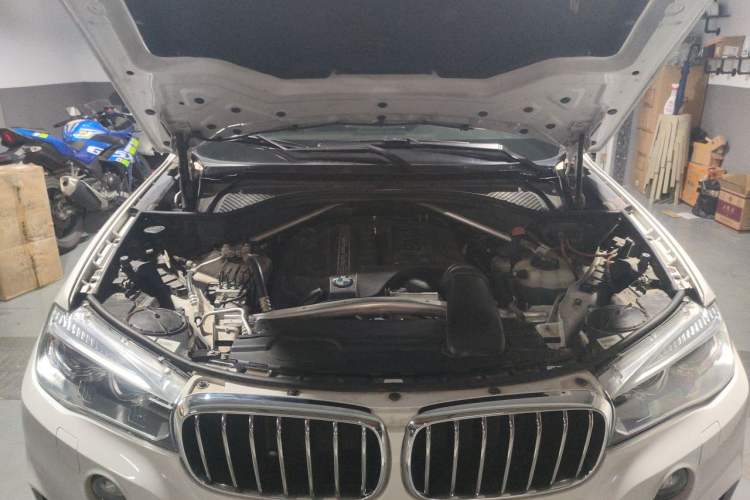 Used BMW X5 2017 xDrive35i Elegant Edition Engine Bay