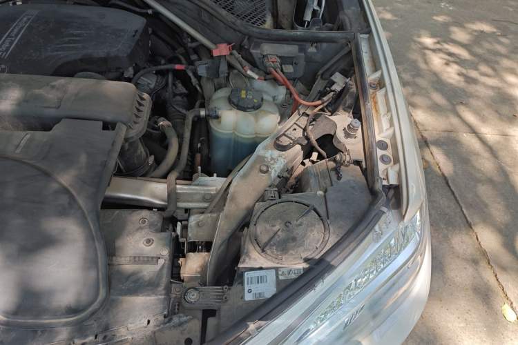 Used BMW X5 2017 xDrive28i Engine Bay Left