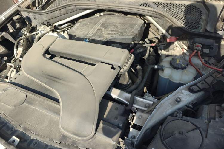 Used BMW X5 2017 xDrive28i Engine Bay Left