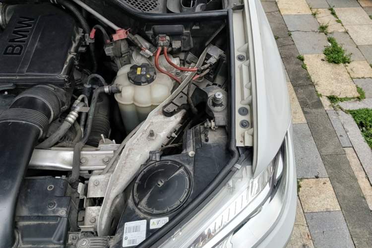 Used BMW X5  Engine Bay Left