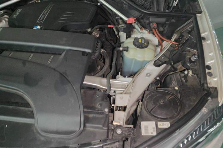 Used BMW X5 2017 xDrive28i Engine Bay Left