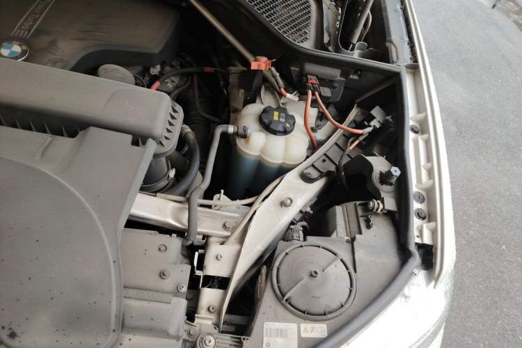 Used BMW X5 2017 xDrive28i Engine Bay Left