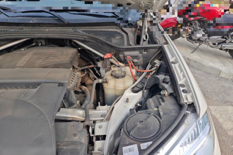 Used BMW X5 2017 xDrive28i Engine Bay Left