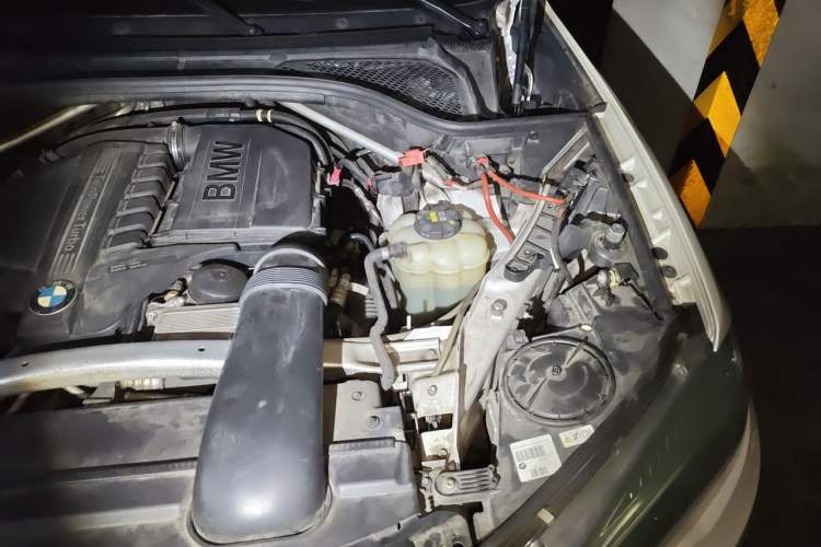 Used BMW X5  Engine Bay Left