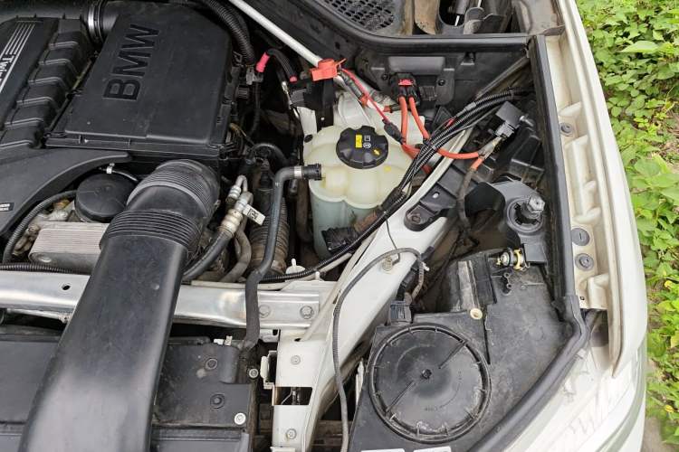 Used BMW X5  Engine Bay Left