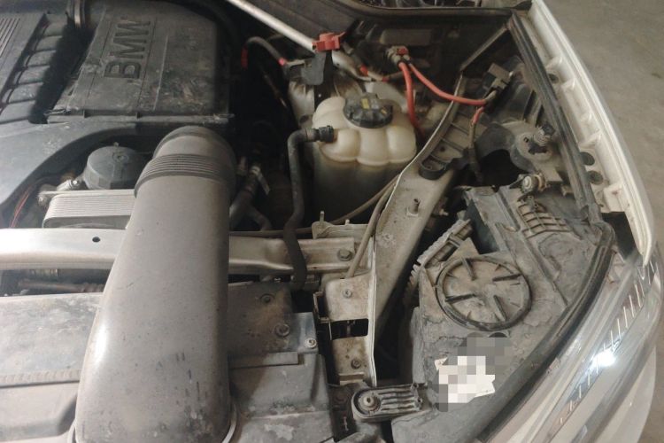 Used BMW X5 2017 xDrive35i M Sport Edition Engine Bay Left