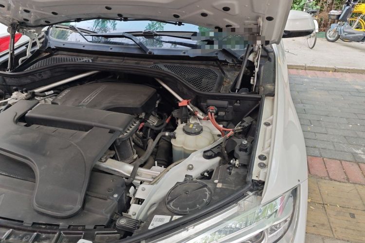 Used BMW X5 2017 xDrive28i Engine Bay Left